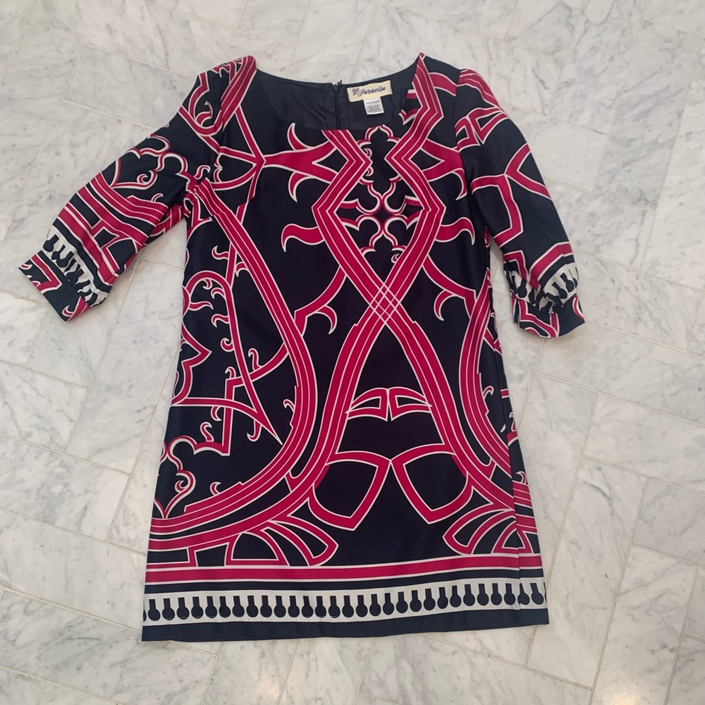 Franceseca’s Paraella 💗🖤 A-line silky dress💗🖤 EUC‼️ sz Medium worn 1x ‼️